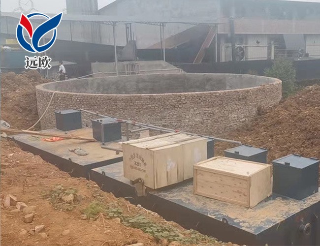 養(yǎng)殖污水處理設(shè)備安裝現(xiàn)場(chǎng)